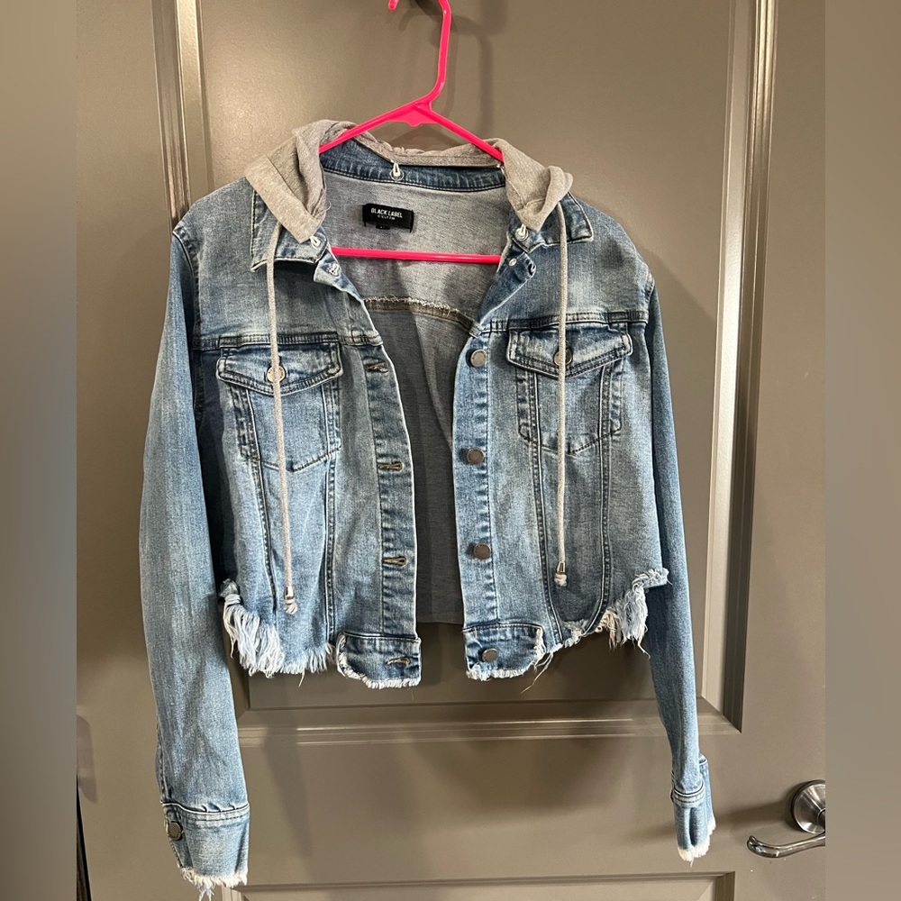 Black label medium jean jacket.
